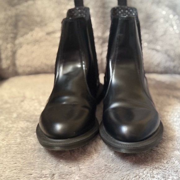 Dr. Marten Women's Flora Smooth Leather Chelsea Boots /Black / Size: 9 - Picture 3 of 6